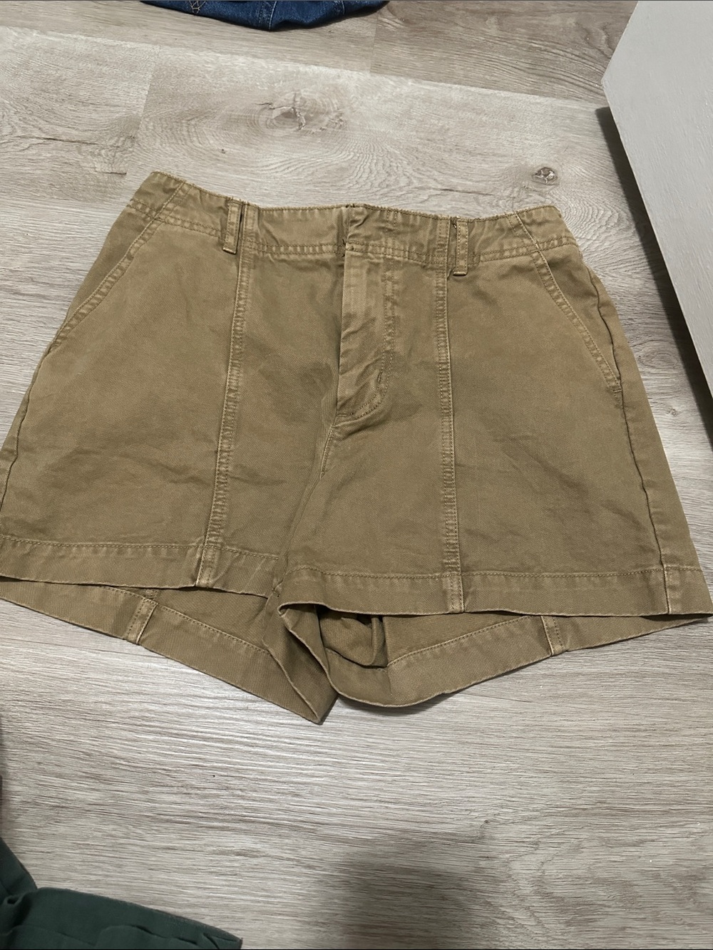 Universal Thread Shorts Bundle Three Pairs, High Rise, Size 6 - Picture 3 of 9
